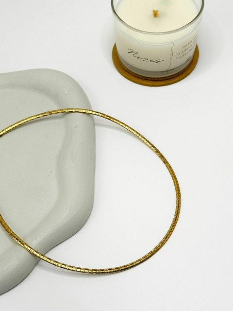 Chocker laminada trabalhada