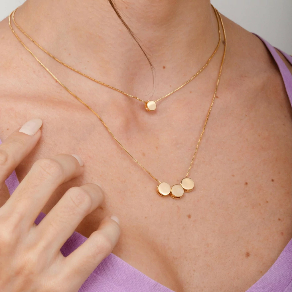 Colar Duplo Medalhas Lisa - SEMIJOIA