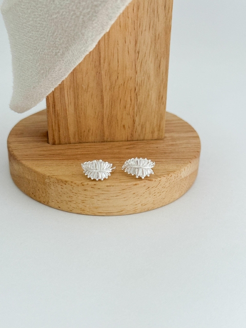 Argola folha cravejada