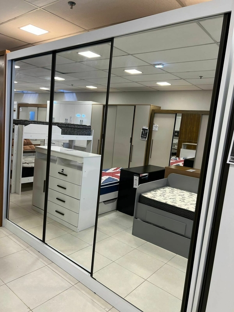 Guarda-Roupa Casal com Espelho Sollo Cor Branco – Porta toda espelhada