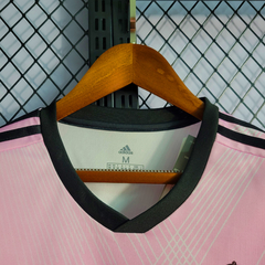 Camisa Rosa do Real Madrid 2022/23