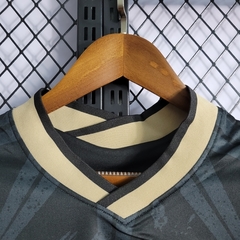 Imagem do Camisa da Seleção Brasileira Edição Especial Preto e Dourado 2022/23