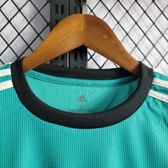 Camisa III do Real Madrid 2021/22