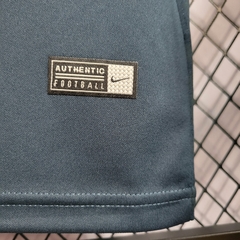 Camisa da Seleção Brasileira Verde Escuro 2021/22 - Treino na internet