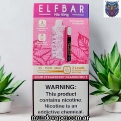 Envase de vapeador desechable Elfbar con sabor a fresa y dragón, mostrando advertencia sobre nicotina.