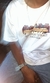 T-SHIRT GOD OWNS THE PLACE na internet