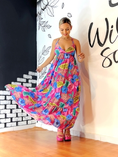 Vestido longo estampado na internet