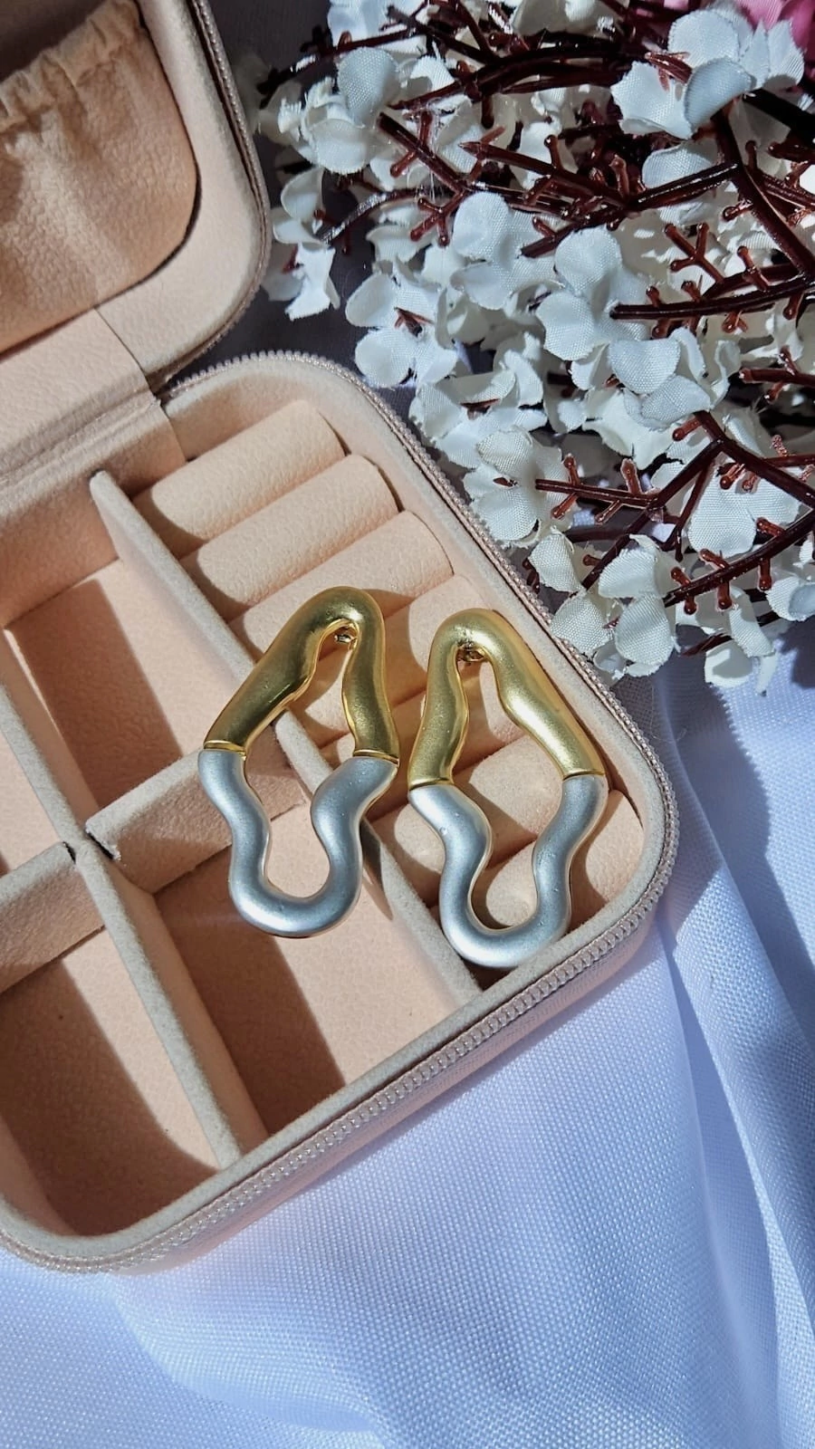 Brinco Orgânico Acetinado Duo - Banhado