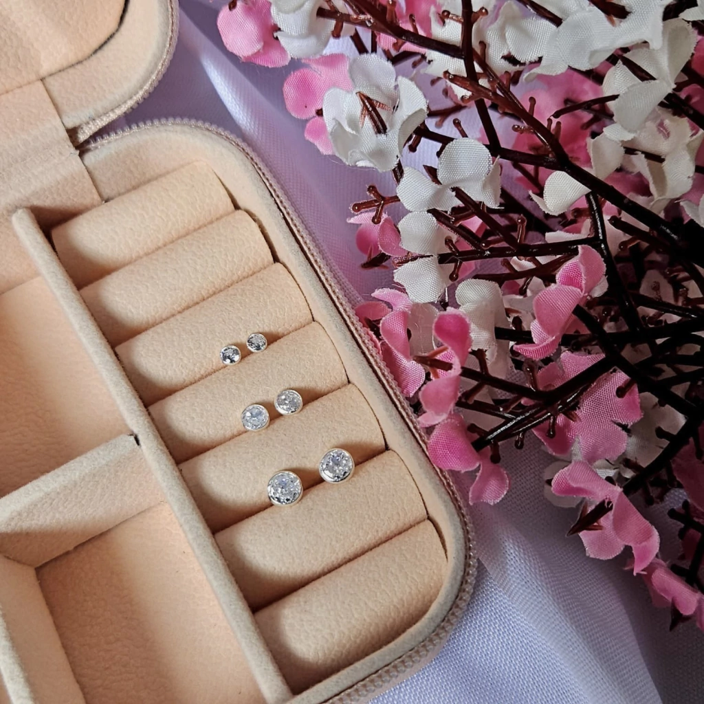 Brinco Trio Ponto de Luz Embutido- Prata925