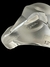 Lalique, France, gato com as patas alinhadas de cristal fosco. Medidas 4 x 9 x 4 cm. - A2 Artes | Antiguidades