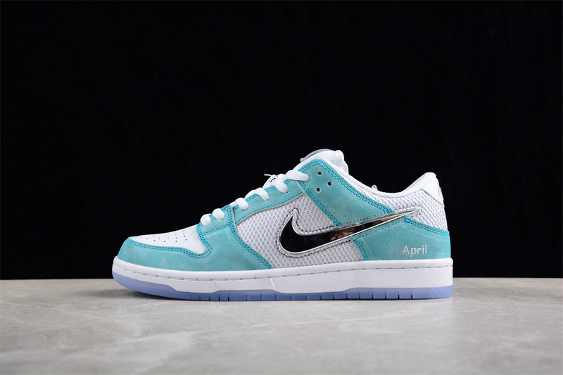 APRIL SKATEBOARDS SB DUNK LOW