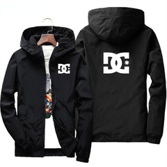 Jaqueta com capuz marca masculina impressa dc casual com zíper jaqueta corta-vento masculina moda esportiva jaqueta masculina casaco grande - loja online