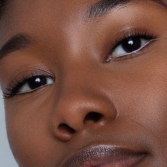 Essence Inner Eyes Lápis para luminosidade dos olhos - Euroglam