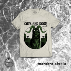 Camiseta Cats and Doom
