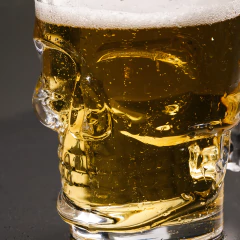 Caneca de Chopp de Caveira de 515ml - comprar online