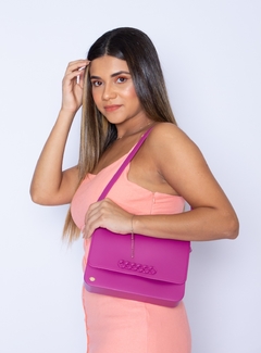 Bolsa Feminina Silicone Glamour Ajustável Charmosinha Chic na internet