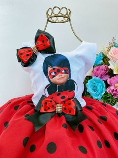 Vestido Infantil Luxo Joaninha Acompanha Laço na internet