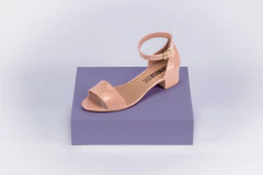 Sandália Adulto Feminina Salto Tornozeleira Charmosinha - comprar online