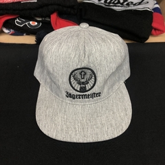 GORRA PLANA REGULABLE JAGERMEISTER.