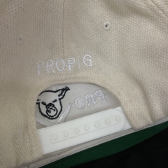Imagen de GORRA PLANA REGULABLE PRO PIG THE CLASSICS.