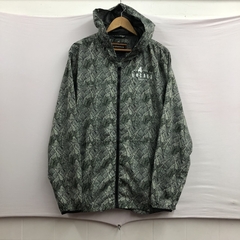 CAMPERA MEDIA ESTACION ROMPEVIENTO C/CAPUCHA FLOMOTION.