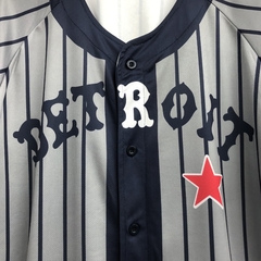CASACA DEPORTIVA DETROIT MLB BDA SPORTS. en internet