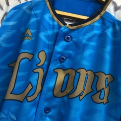 CASACA DEPORTIVA MLB LIONS MAJESTIC. en internet