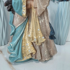 Imagem Sagrada Família Afetuosa 30cm Resina importada Fina com Pedraria e Manto Estilo Antigo na internet