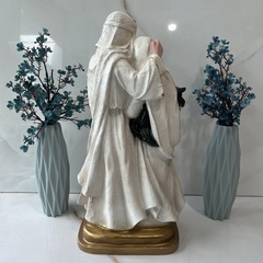 Imagem Sagrada Família Afetuosa em Gesso Maciço – 42cm | Estilo Rústico e Sofisticado - loja online