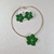 Conjunto Choker e Brinco Folheado Flor Cinco Pétalas Resina Verde com Ponto de Luz- Estilo Criativo