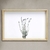 Cuadro decorativo con una ilustración de lavanda en un marco de madera clara.