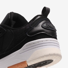 Adidas Adi2000 na internet