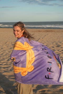 MANTA POLAR SOFT MODELO FRIENDS - comprar online