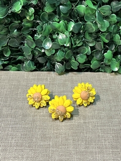 Enfeite Trio florzinha em biscuit - comprar online