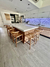 Banqueta Whisbone en madera Petiribi