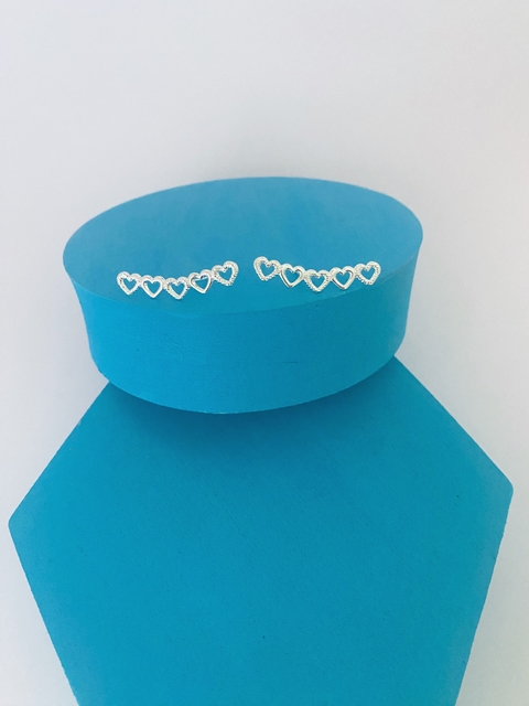 Brinco Ear Cuff Corações