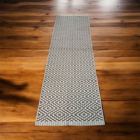 Passadeira em algodão cru com detalhes terrosos - comprar online