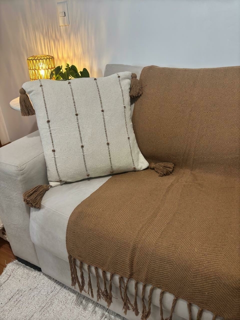 Capa para Almofada Boho com detalhes Marrom - comprar online