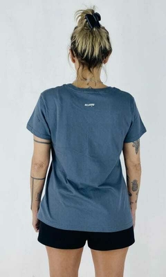REMERA MUJER PRINT s24 RENACIMIENTO - Rethink Hurlingham