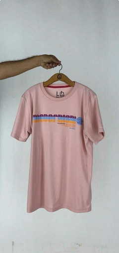 REMERA MC S25 MODERNISMO - Rethink Hurlingham