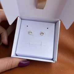 Brinco Cálice de Ouro e Zircônia