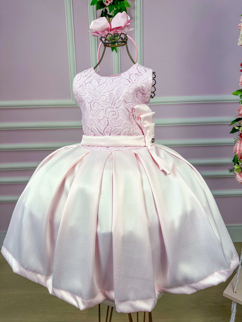 Vestido Miss Sweet Laço Rosa Rendado