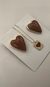 Brinco heart em resina - Marrom