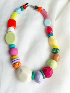 Colar Curto Formas e Cores