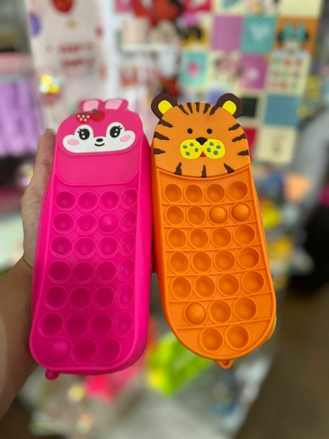 Estojo colorido Pop It