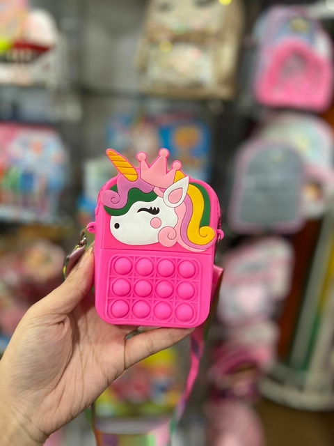 Bolsinha infantil com alça pop it
