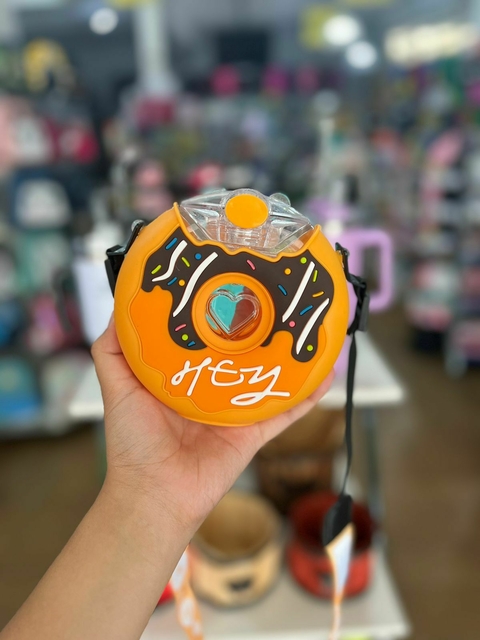 Garrafa formato de rosquinha infantil