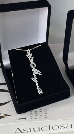 Colar de Prata Flor e Escrita Personalizado