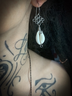 Brinco de Búzios (escolha o detalhe) - online store