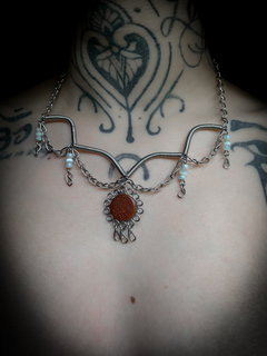 Colar com Pedra do Sol - buy online